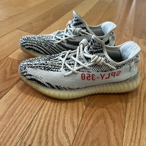 Yeezy boost 350 v2 zebra (2018)